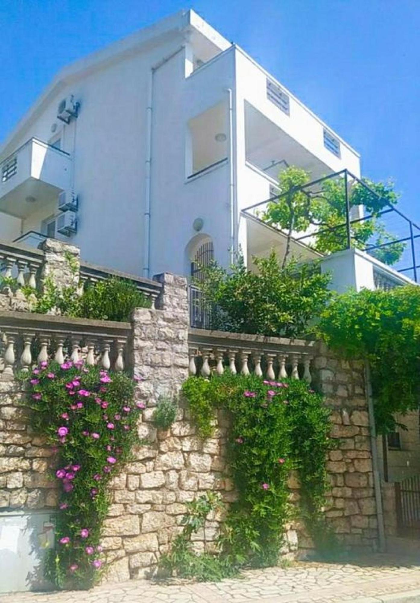 Apartmani Jovanovic Petrovac Εξωτερικό φωτογραφία