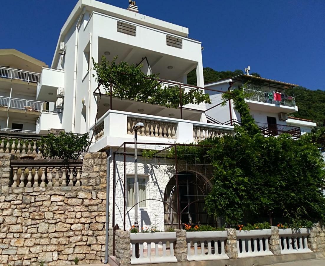 Apartmani Jovanovic Petrovac Εξωτερικό φωτογραφία